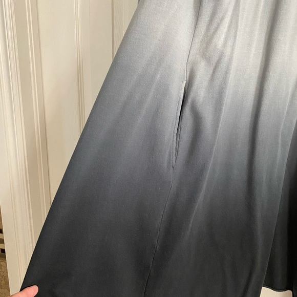 Light gray to dark gray, Ombré effect, cardigan/wrap. Lightweight and size Med. - Picture 5 of 7